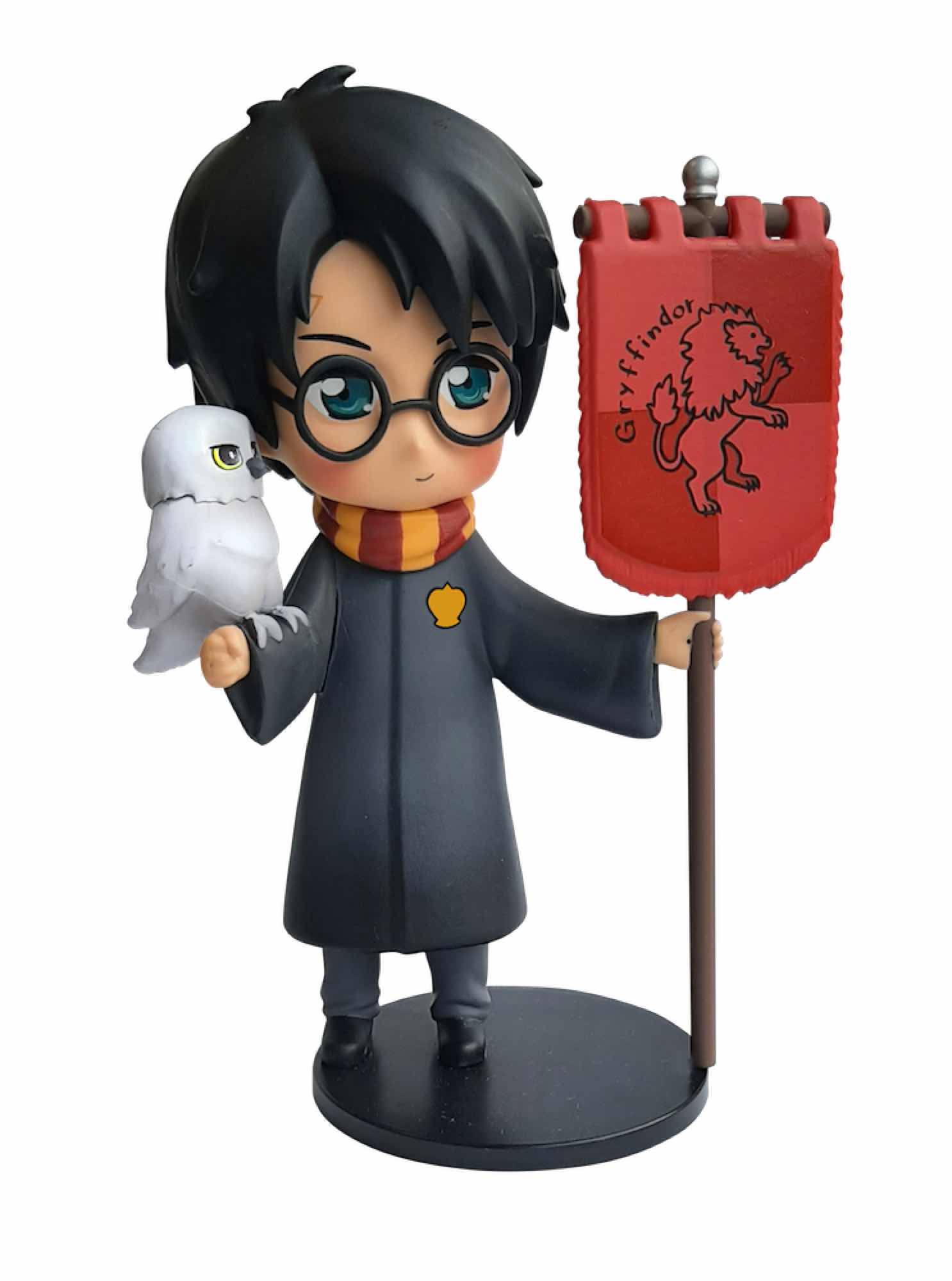 Plastoy Figura harry potter harry potter con hedwig y estandarte gryffindor